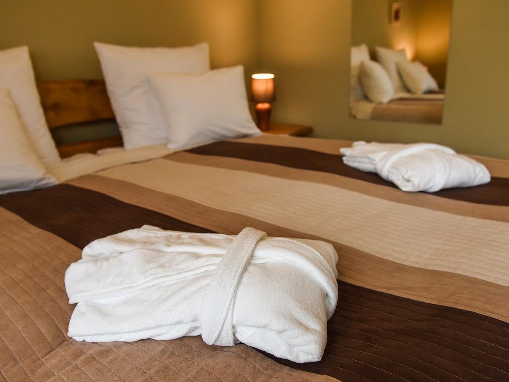 Spa Apartment Parkowy ฮอยนิตแซ ภายนอก รูปภาพ